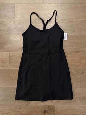 Cloudycomfy Cami Athletic Dress w/ shorts. Size:M. NWT.